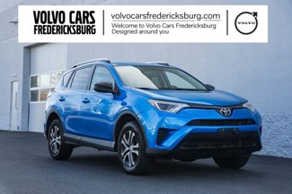 Used 2016 Toyota RAV4 LE image 1