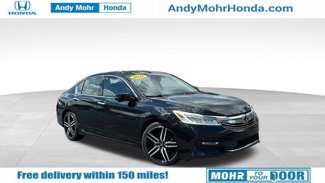 Used 2017 Honda Accord Touring image 1
