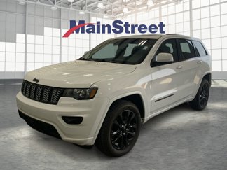 Used 2020 Jeep Grand Cherokee Altitude image 1