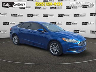 Used 2017 Ford Fusion SE image 1