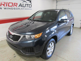 Used 2013 Kia Sorento LX image 1