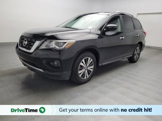 Used 2018 Nissan Pathfinder SV image 1