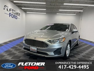 Used 2020 Ford Fusion SE image 1