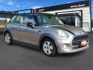 Used 2018 MINI Cooper 2-Door Hardtop w/ Cold Weather Package image 1