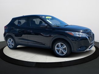 Used 2022 Nissan Kicks S image 1