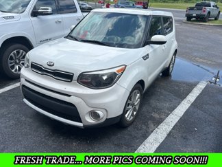 Used 2018 Kia Soul + image 1