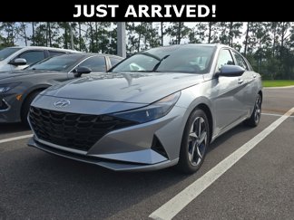 Used 2023 Hyundai Elantra SEL w/ Convenience Package image 1