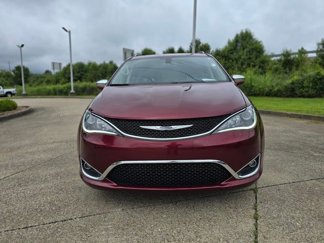 Used 2018 Chrysler Pacifica Limited image 1