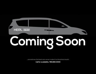 Used 2023 Chevrolet Traverse LT image 1