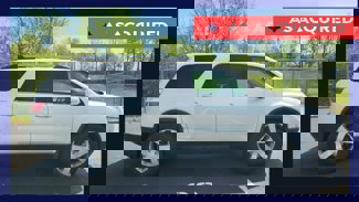 Used 2011 GMC Acadia SLT image 1
