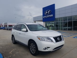 Used 2013 Nissan Pathfinder SL image 1