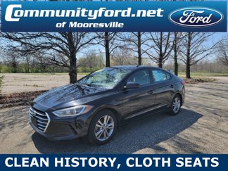 Used 2017 Hyundai Elantra SE image 1
