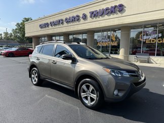 Used 2015 Toyota RAV4 XLE video 1