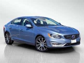 Used 2017 Volvo S60 T5 Inscription Platinum image 1