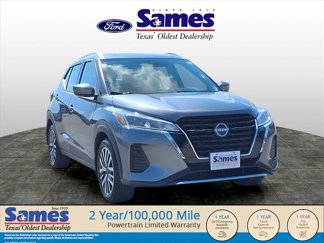 Used 2023 Nissan Kicks SV image 1