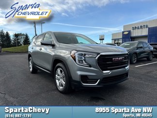 Used 2024 GMC Terrain SLE image 1