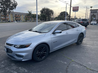 Used 2018 Chevrolet Malibu LT image 1