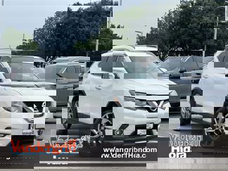 Used 2015 Nissan Rogue SL w/ SL Premium Package image 1
