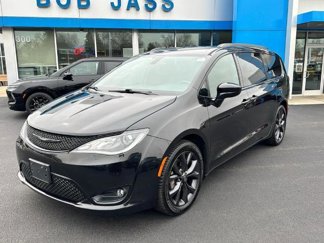 Used 2019 Chrysler Pacifica Touring Plus w/ S Appearance Package image 1
