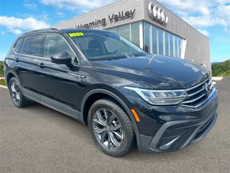 Used 2022 Volkswagen Tiguan SE image 1