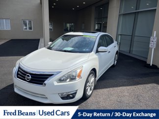 Used 2015 Nissan Altima 2.5 SV w/ Convenience Package image 1