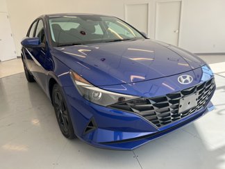 Used 2023 Hyundai Elantra SEL w/ Preferred Accessory Package image 1