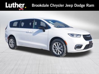 New 2025 Chrysler Pacifica Select w/ Uconnect Theater Family Group image 1