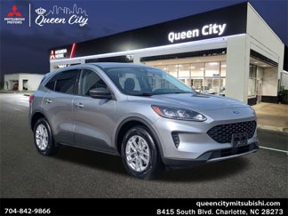 Used 2022 Ford Escape SE image 1