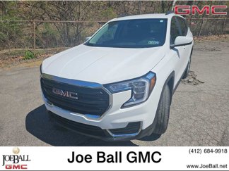 Used 2022 GMC Terrain SLE w/ Driver Convenience Package image 1