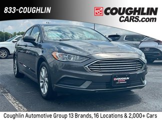 Used 2017 Ford Fusion SE image 1