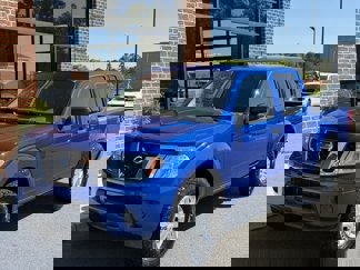 Used 2015 Nissan Frontier SV image 1