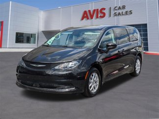 Used 2023 Chrysler Voyager LX image 1