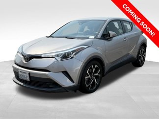 Used 2019 Toyota C-HR XLE image 1