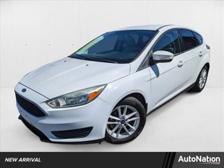 Used 2015 Ford Focus SE image 1