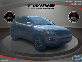 Used 2019 Jeep Compass Trailhawk w/ Cold Weather Group image 1