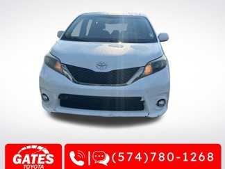 Used 2013 Toyota Sienna SE image 1