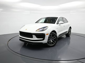 Certified 2025 Porsche Macan image 1