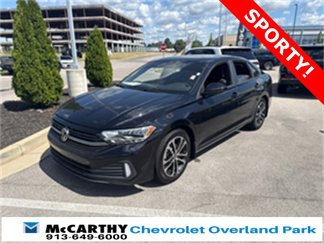 Used 2023 Volkswagen Jetta Sport image 1