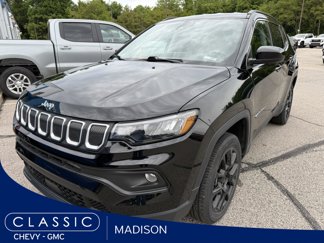 Used 2022 Jeep Compass Latitude image 1