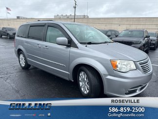 Used 2013 Chrysler Town & Country Touring image 1