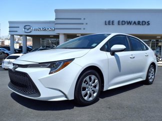 Used 2022 Toyota Corolla LE image 1