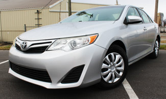 Used 2014 Toyota Camry LE image 1
