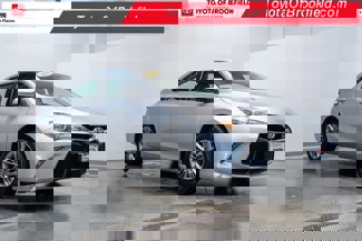 Used 2016 Toyota Camry SE image 1