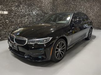 Certified 2022 BMW 330i xDrive Sedan w/ Driving Assistance Package image 1
