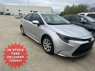 Used 2024 Toyota Corolla LE image 1