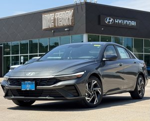 New 2025 Hyundai Elantra Sport image 1