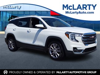 Used 2023 GMC Terrain SLT image 1