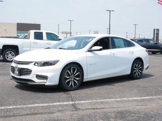 Used 2017 Chevrolet Malibu LT image 1