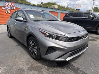 Used 2022 Kia Forte LXS image 1