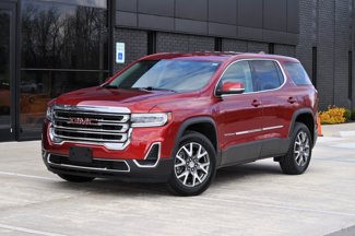 Used 2021 GMC Acadia SLE image 1